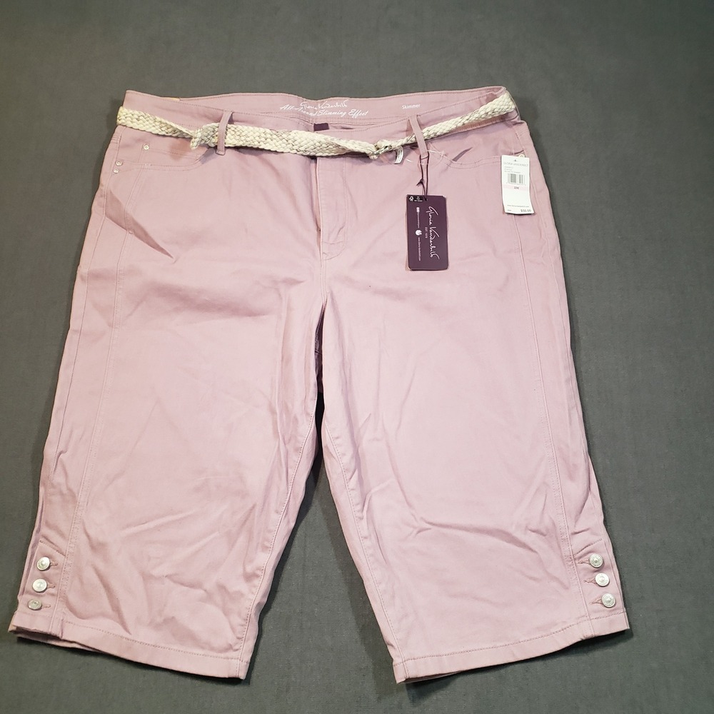 Gloria Vanderbilt Mila Belted Skimmer Womens 22W Mauve Slimming Capri Shorts